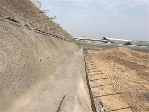罗平河道边坡加固